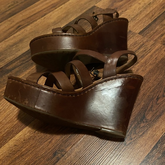 Sandals - Picture 4 of 4